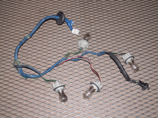 91 92 93 Toyota MR2 OEM Tail Light Bulb Socket - Left