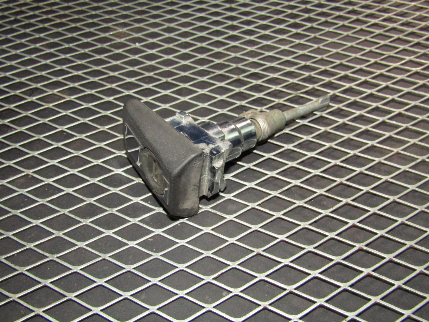 86-93 Mercedes Benz 300E OEM Front Door Lock Tumbler - Right