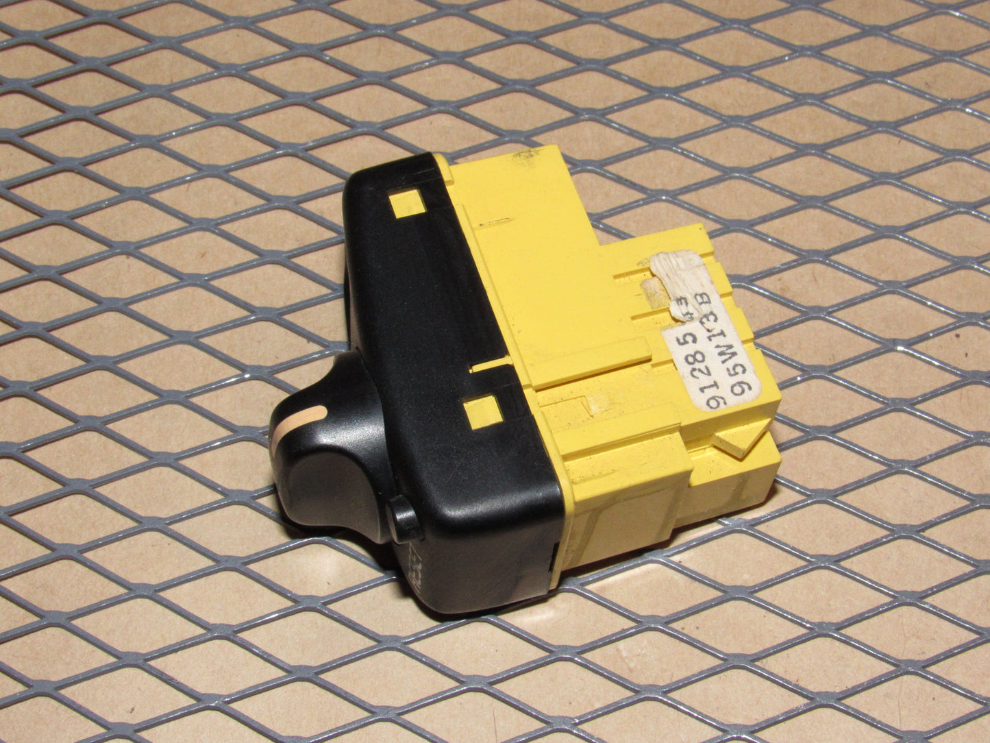 95 96 97 Volvo 850 OEM Info Reset Switch