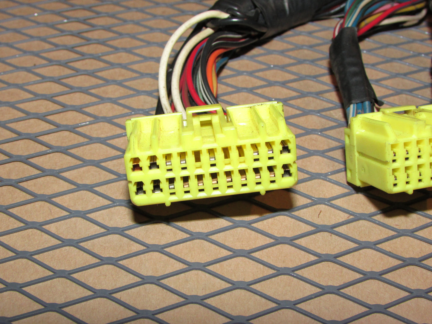 91 92 93 Mitsubishi 3000GT OEM M/T ECU Engine Computer Pigtail Harness