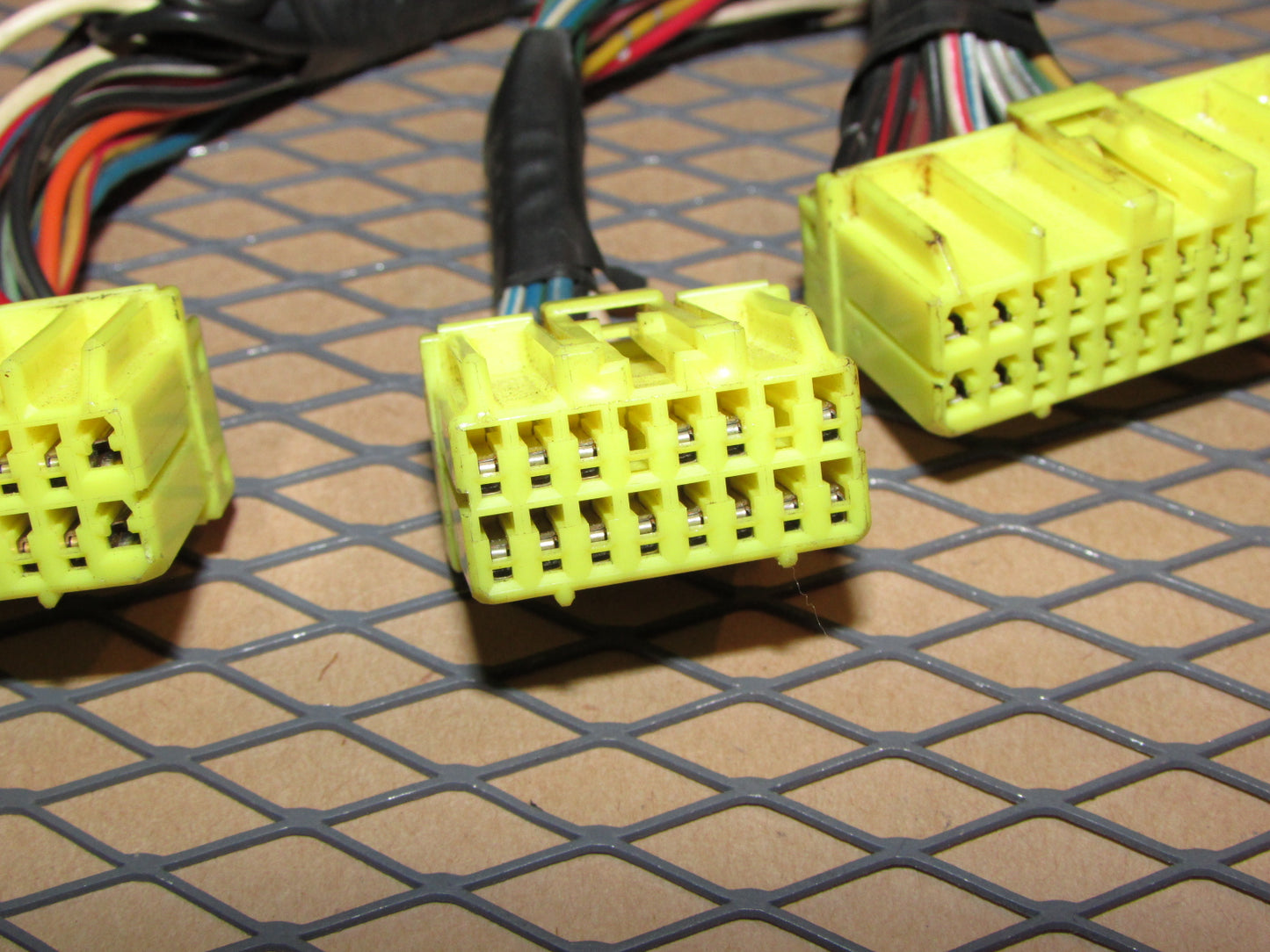 91 92 93 Mitsubishi 3000GT OEM M/T ECU Engine Computer Pigtail Harness