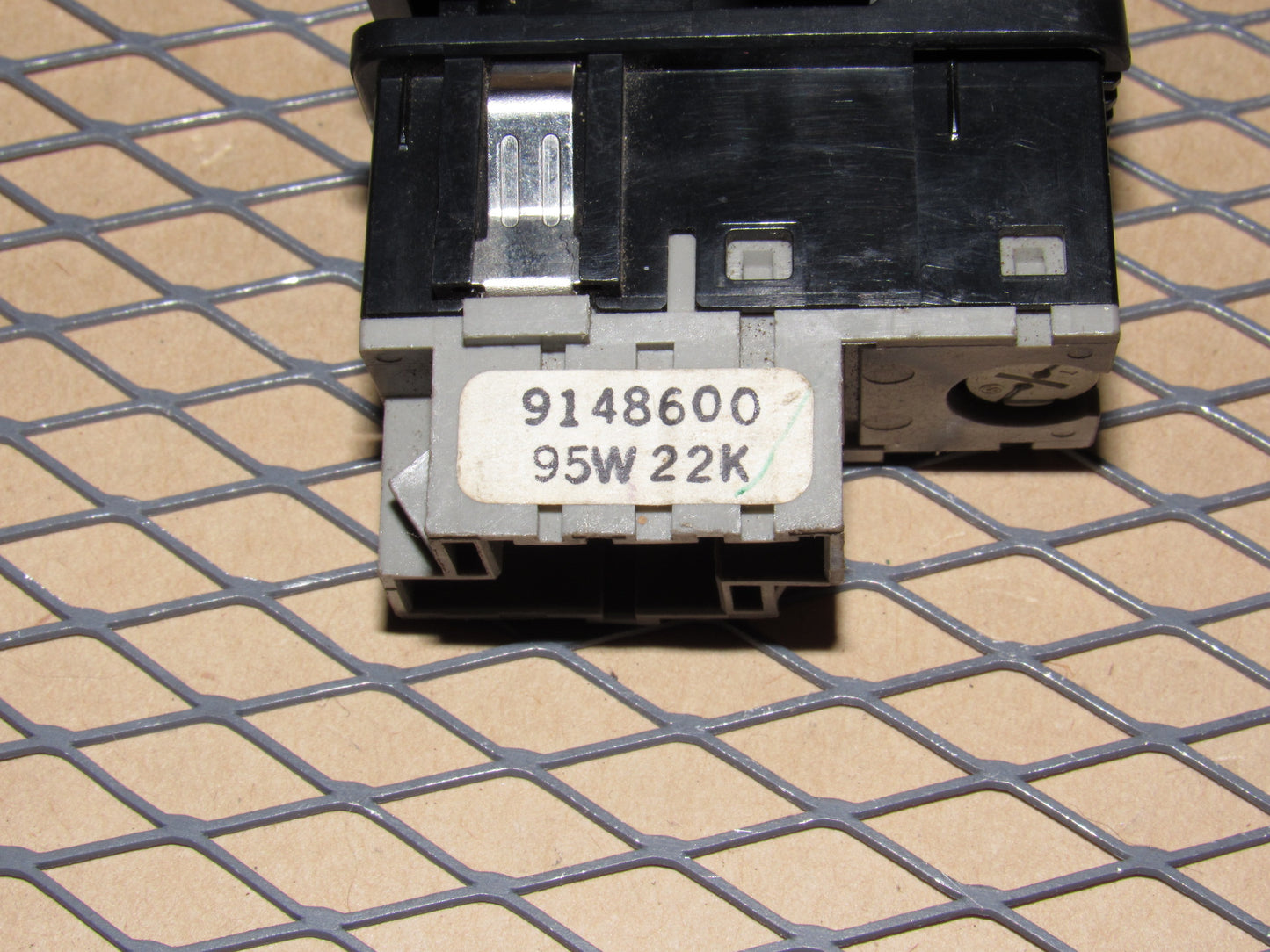 95 96 97 Volvo 850 OEM Traction Tracs Switch