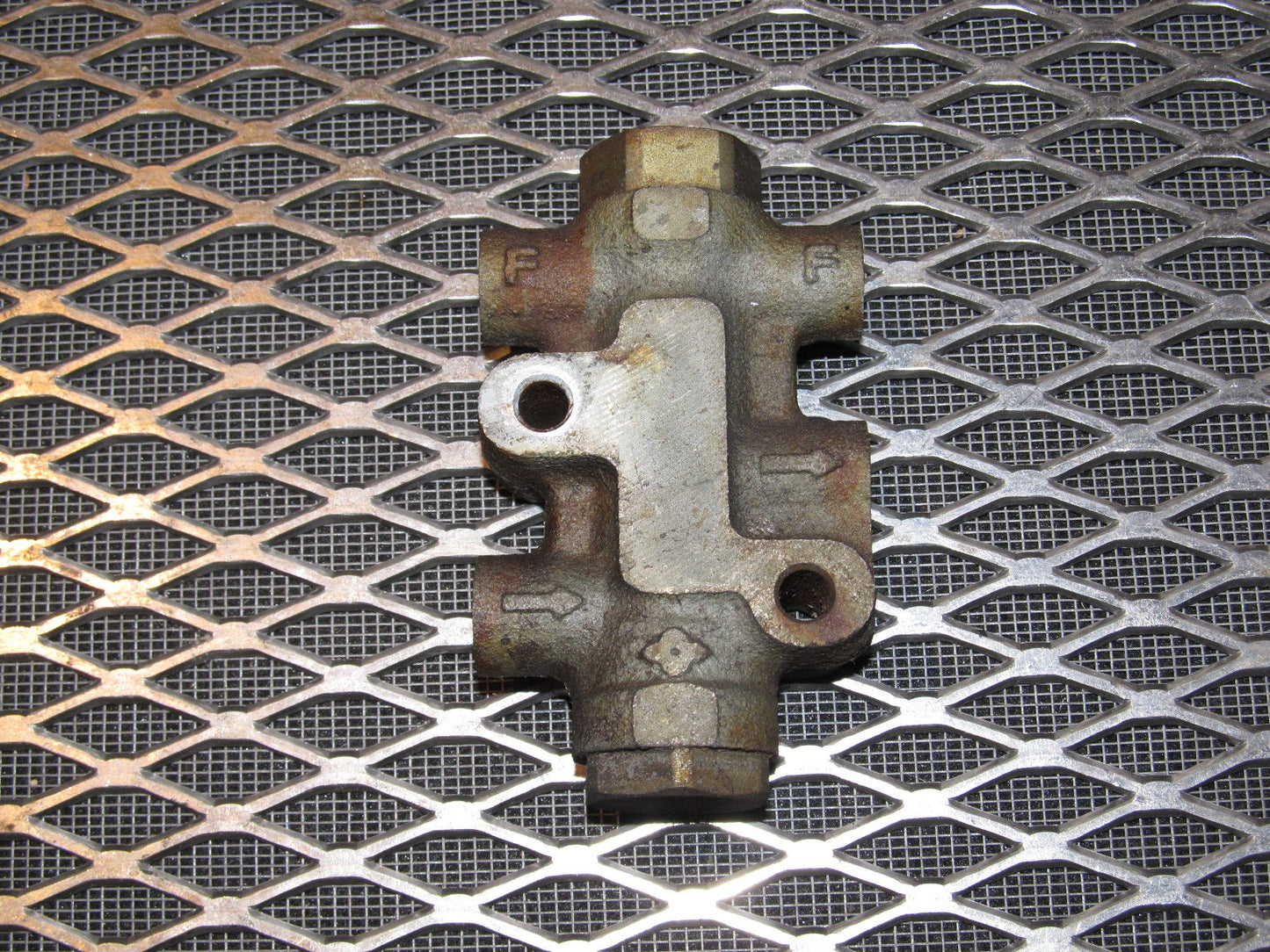 81 82 83 Datsun 280zx OEM Brake Proportional Valve