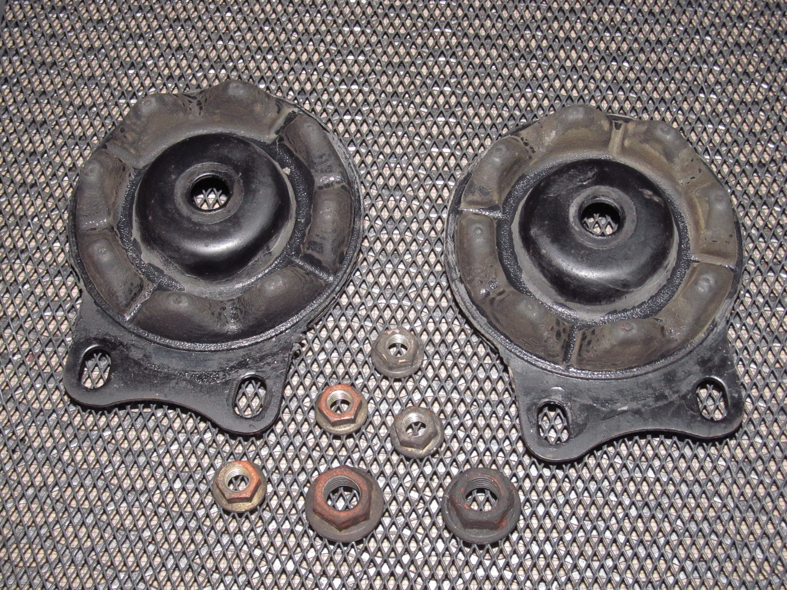 94 95 96 97 Mazda Miata OEM Differential Mount