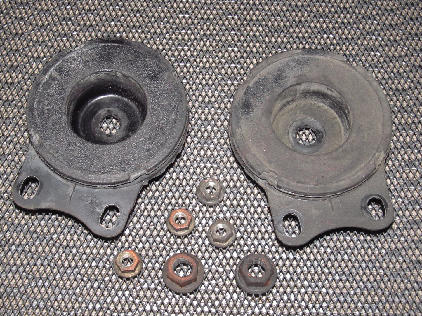 94 95 96 97 Mazda Miata OEM Differential Mount