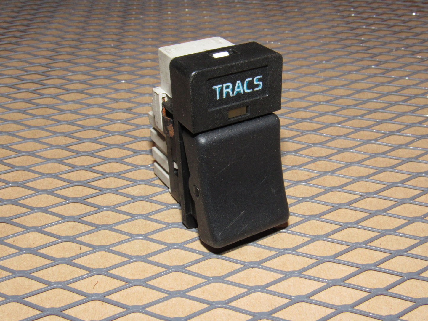93 94 Volvo 850 OEM Traction Tracs Switch