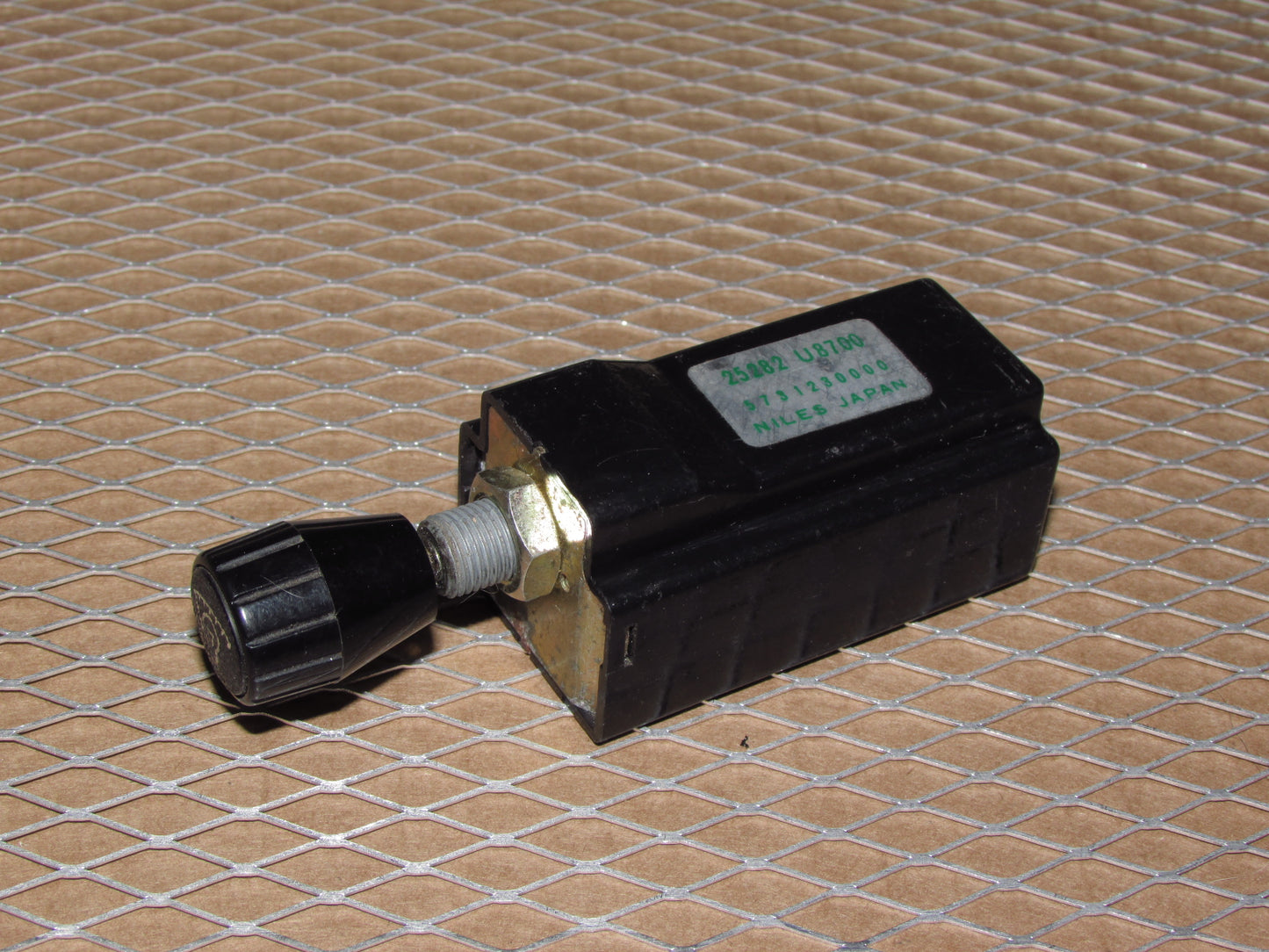 83 84 85 86 Nissan 720 OEM Interior Light Dimmer Switch