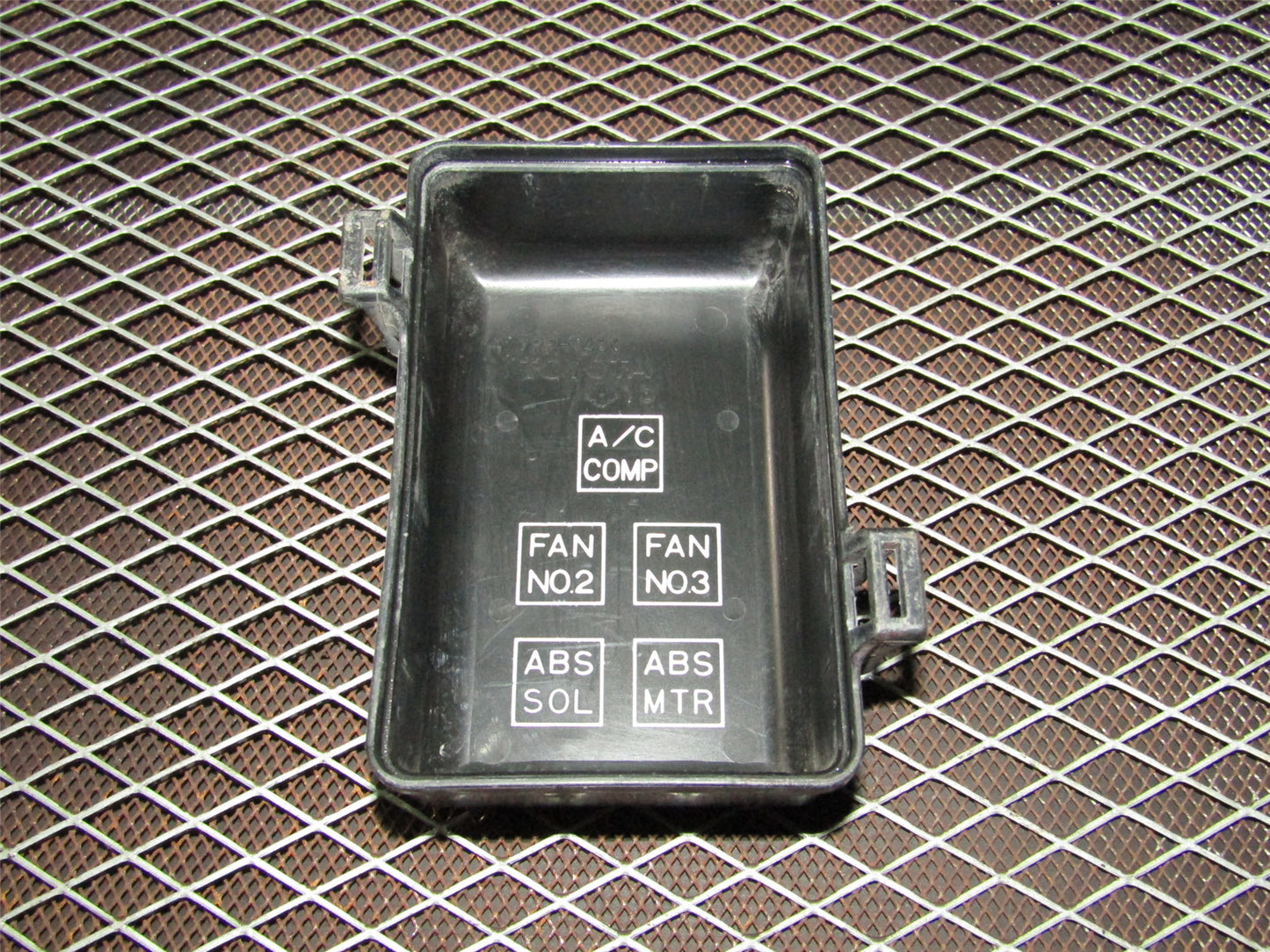 94 95 96 97 98 99 Toyota Celica OEM A/C ABS Fan Relay Fuse Box Cover