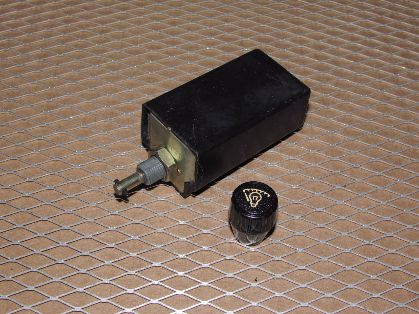 83 84 85 86 Nissan 720 OEM Interior Light Dimmer Switch