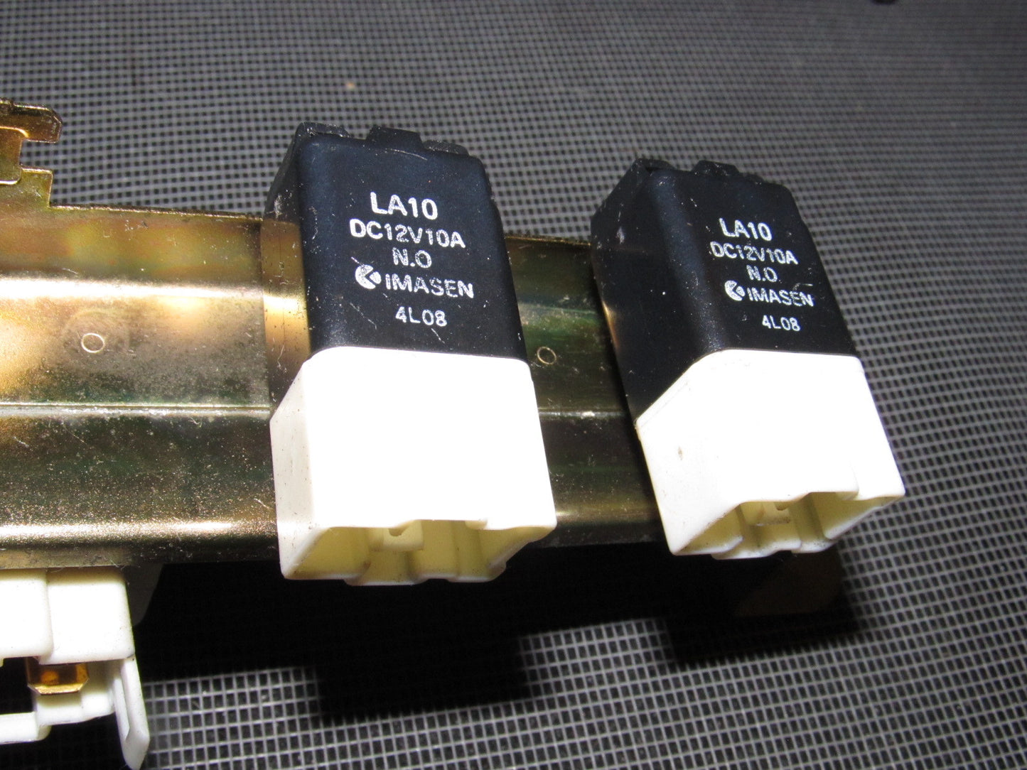 94 95 96 97 Mazda Miata OEM Engine  Fuse Box