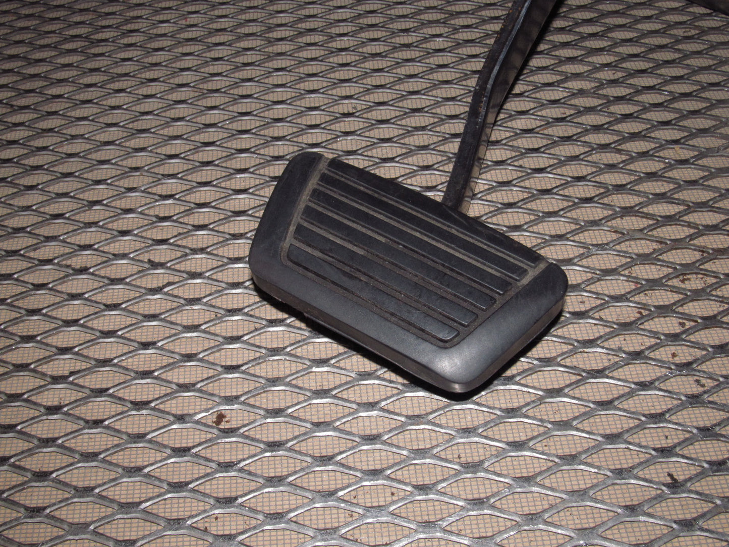 87 88 89 Nissan 300zx OEM A/T Gas & Brake Pedal Assembly Set