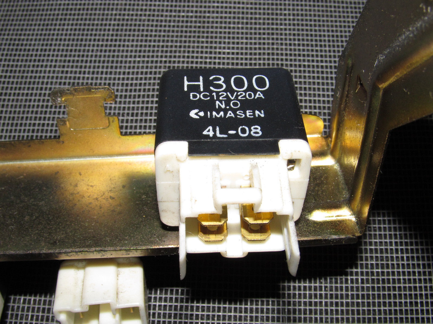 94 95 96 97 Mazda Miata OEM Engine  Fuse Box