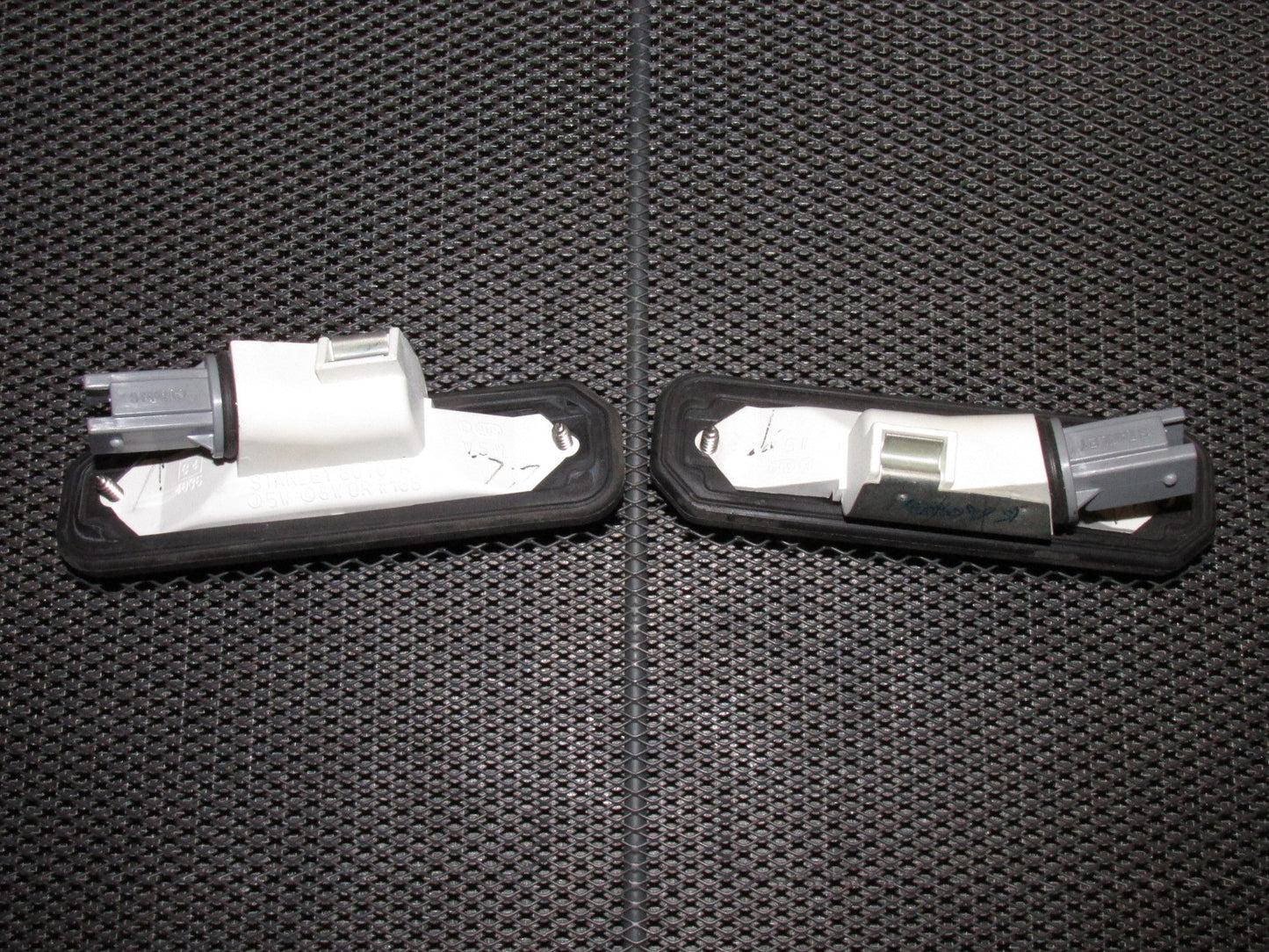 96 97 98 99 00 Honda Civic OEM Rear License Plate Light Lamp