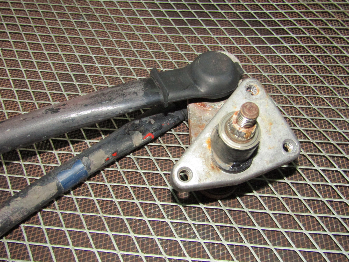 94 95 96 97 98 99 Toyota Celica OEM Front Wiper Linkage Arm