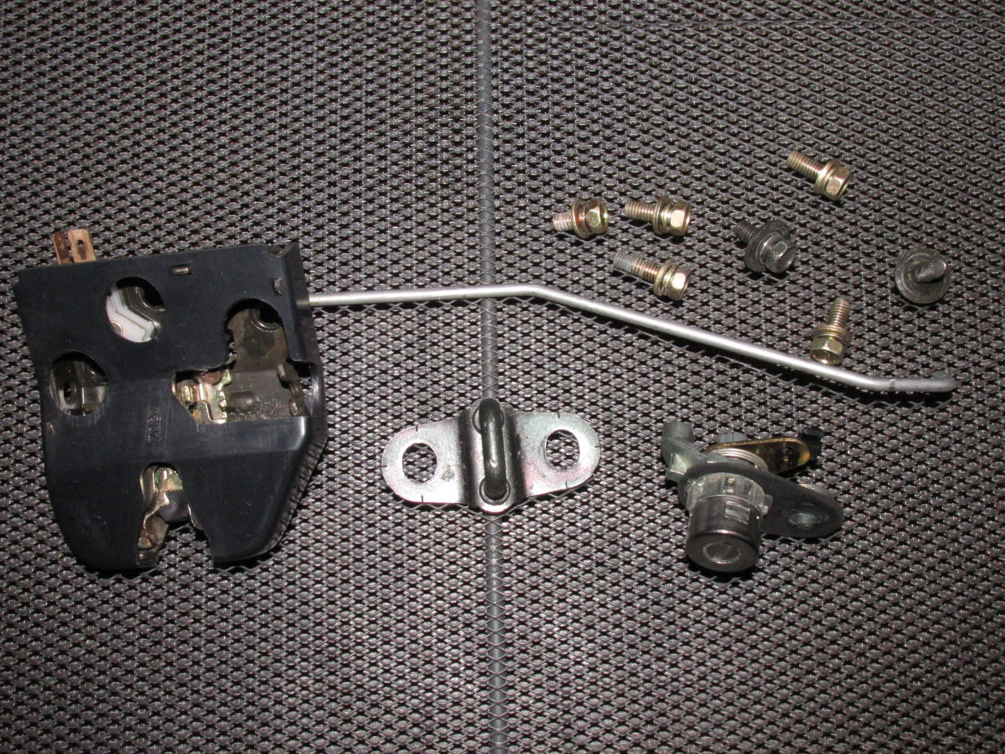 96 97 98 99 00 Honda Civic OEM Coupe Trunk Latch & Striker