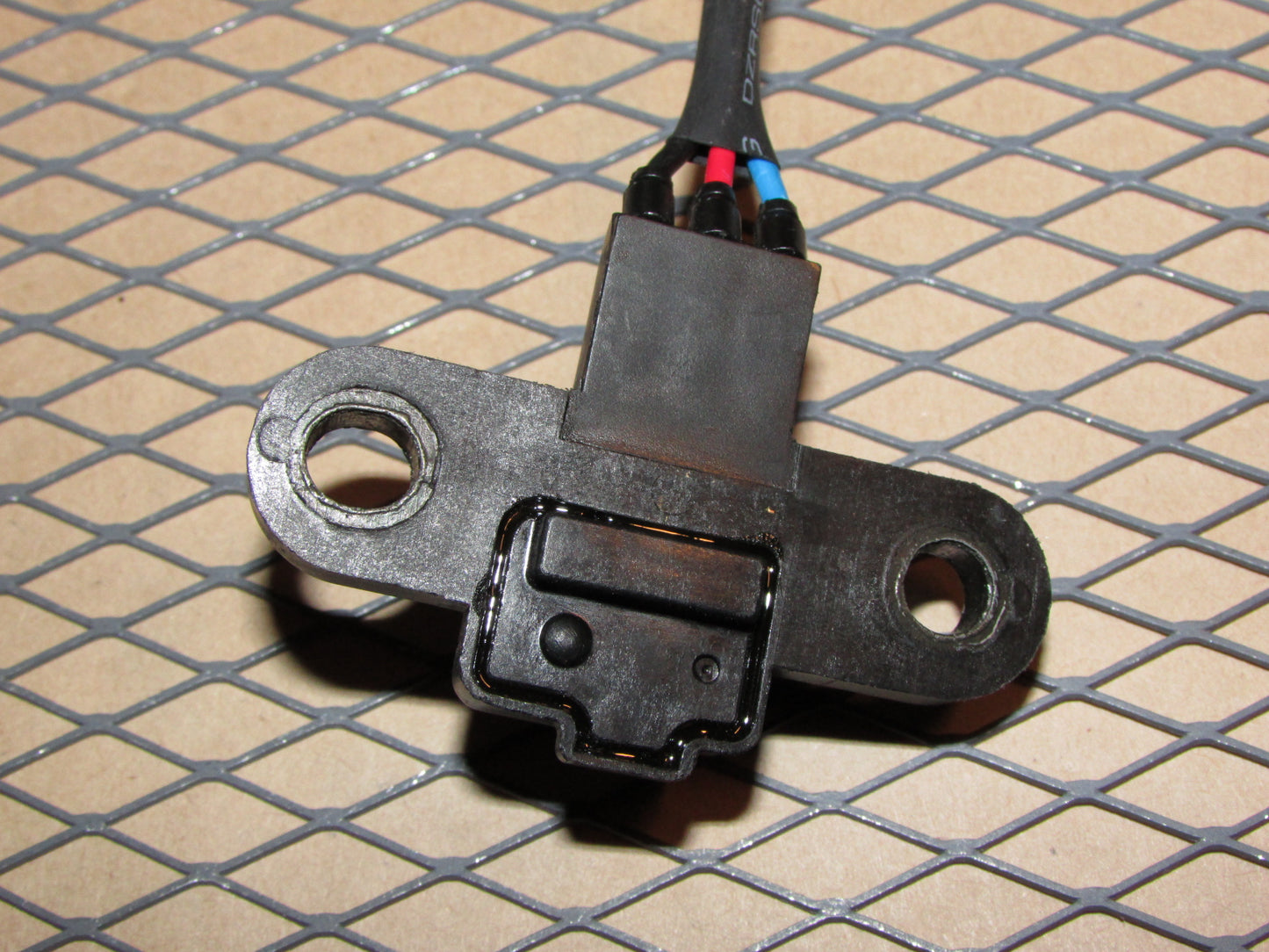 95 96 97 98 99 Mitsubishi Eclipse Turbo OEM Crankshaft Crank Position Sensor