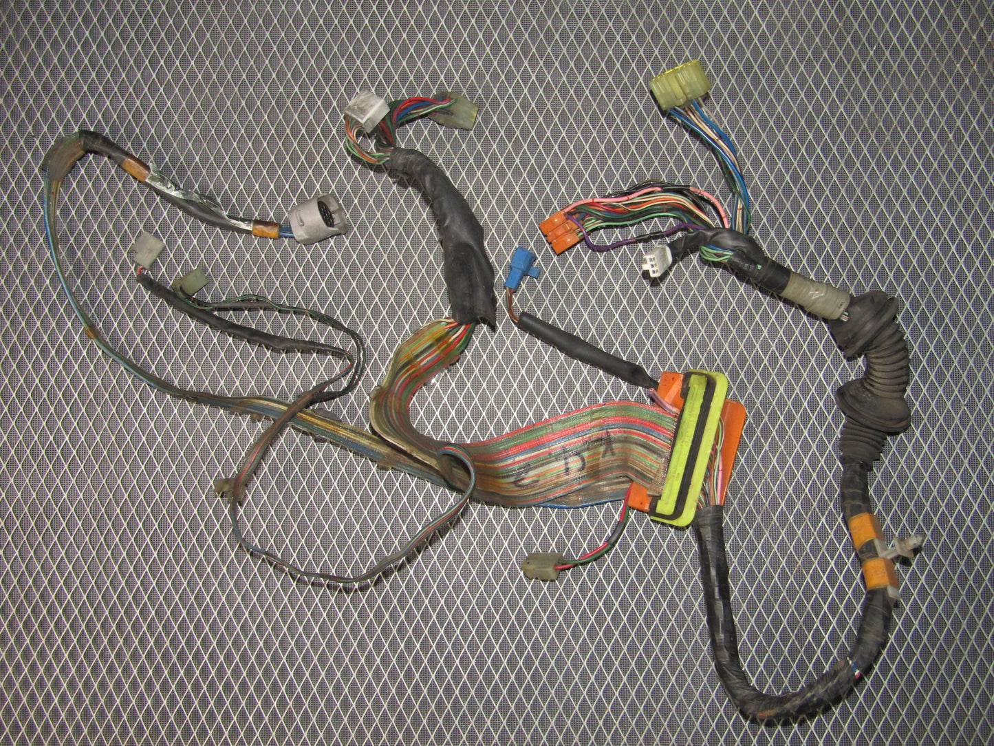 87-91 Toyota Crown Royal Saloon OEM Door Wiring Harness - Front Left