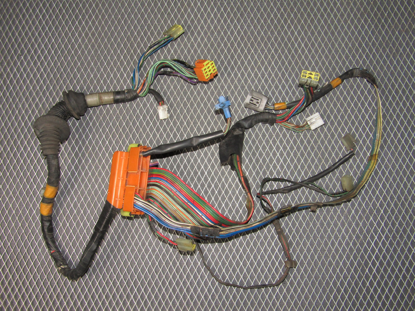 87 88 89 90 91 Toyota Crown Royal Saloon OEM Door Wiring Harness - Front Left