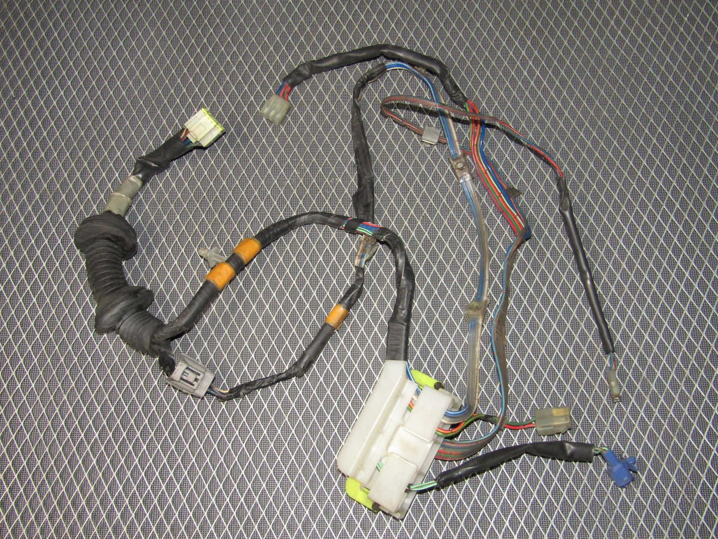 87 88 89 90 91 Toyota Crown Royal Saloon OEM Door Wiring Harness - Front Right