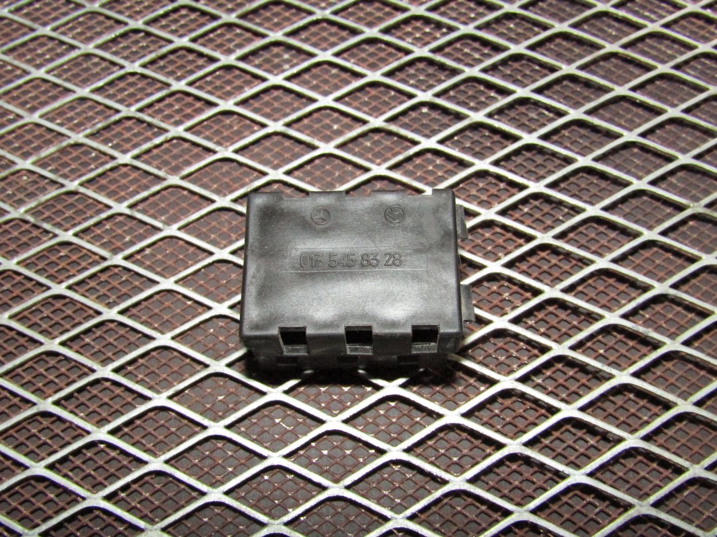 86-93 Mercedes Benz 300E OEM Rear Window Switch Harness Terminal Plug - Right