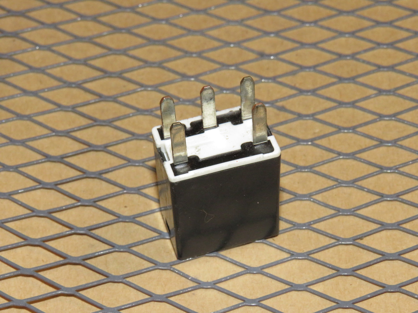 GM Relay 2751 / 13502751