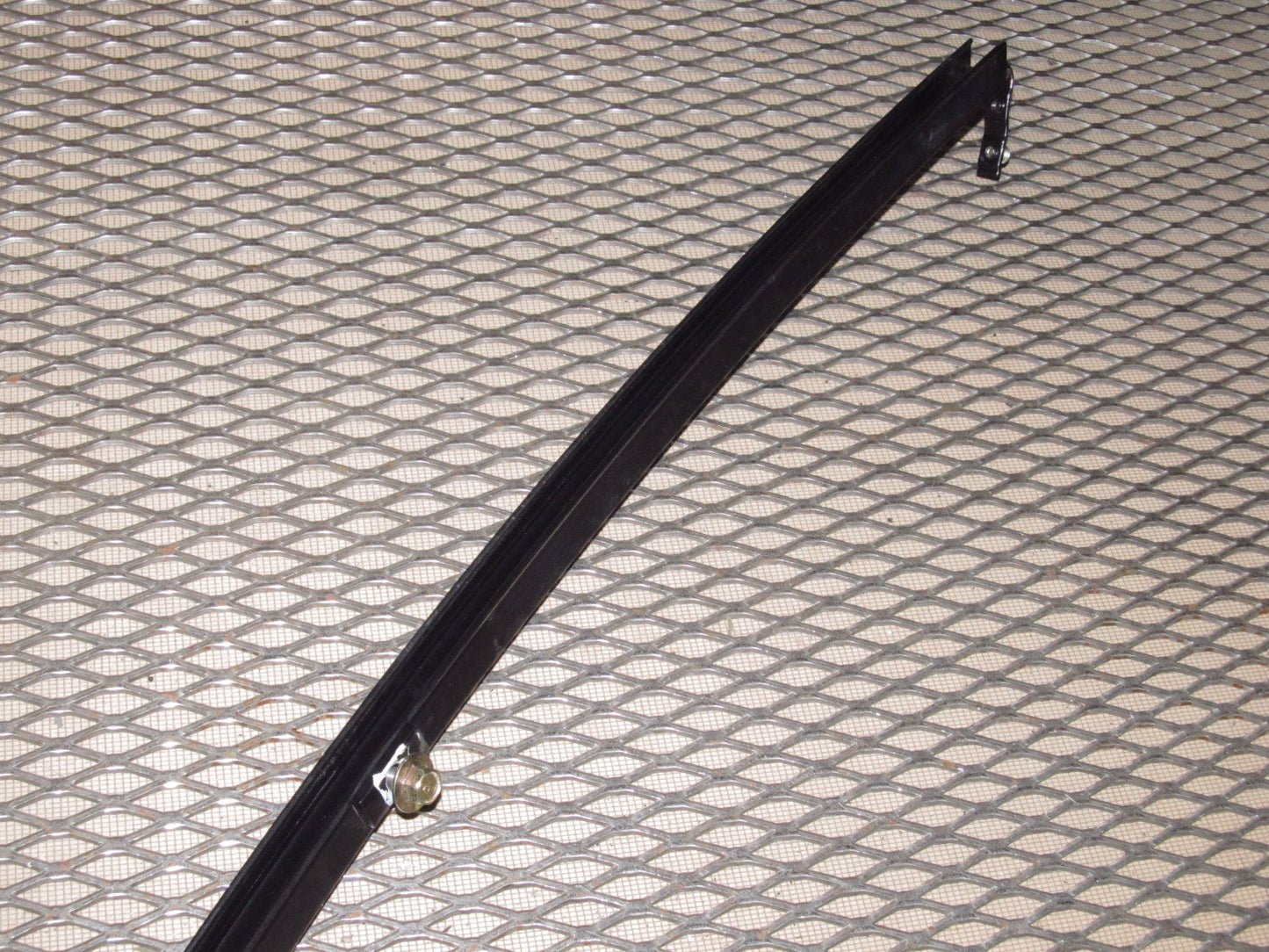 94 95 96 97 Mazda Miata OEM Window Regulator Guide - Left