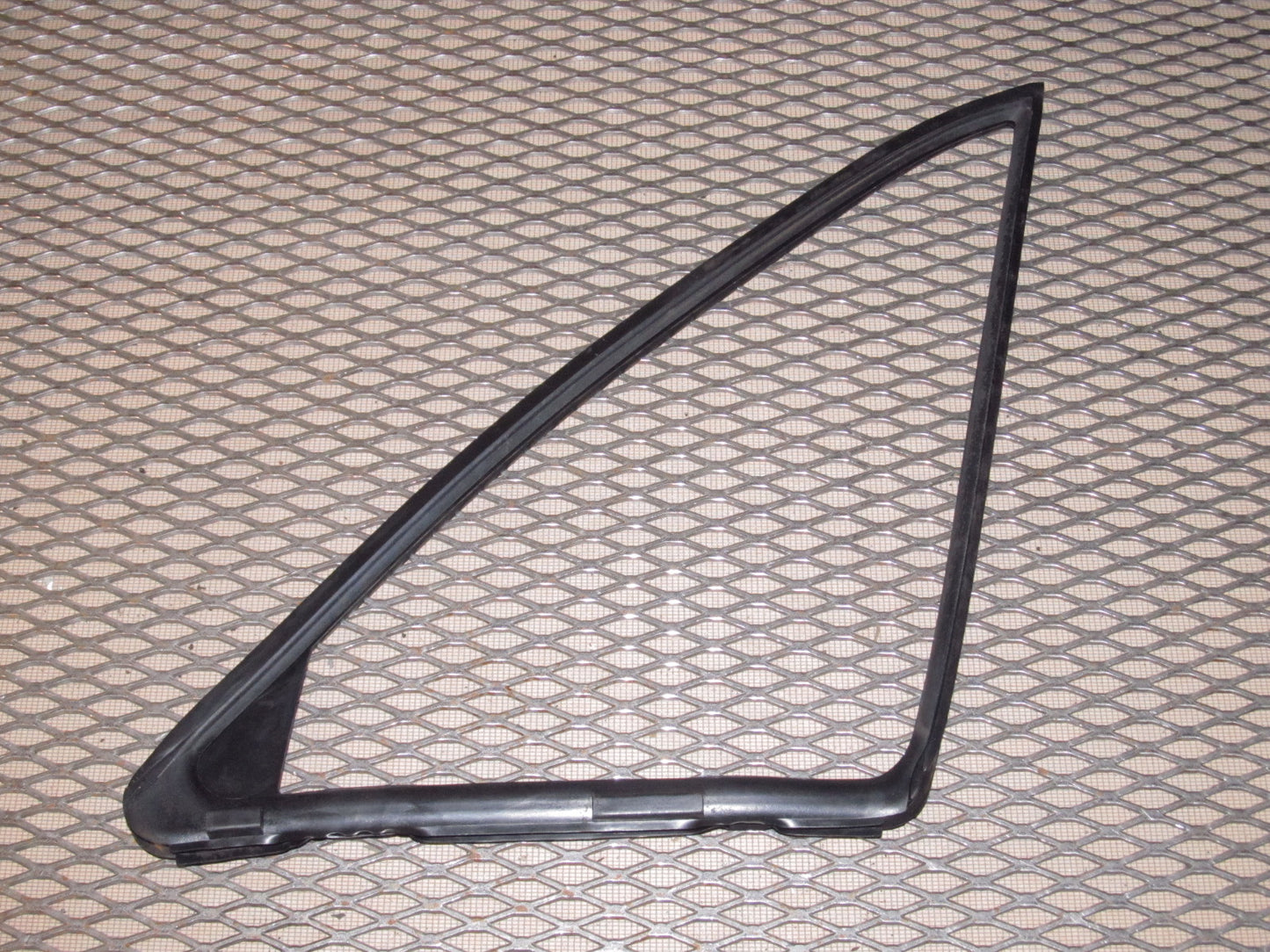 94 95 96 97 Mazda Miata OEM Quarter Window Rubber Seal - Left