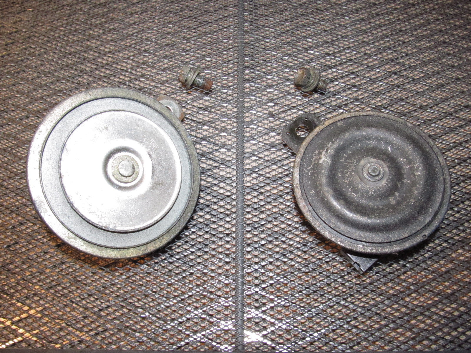 91 92 93 94 95 Toyota MR2 OEM Exterior Horn - Set – Autopartone