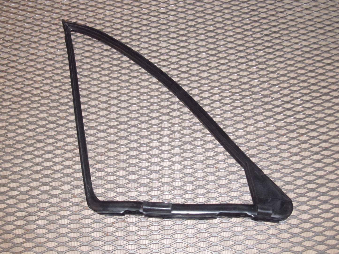 94 95 96 97 Mazda Miata OEM Quarter Window Rubber Seal - Left