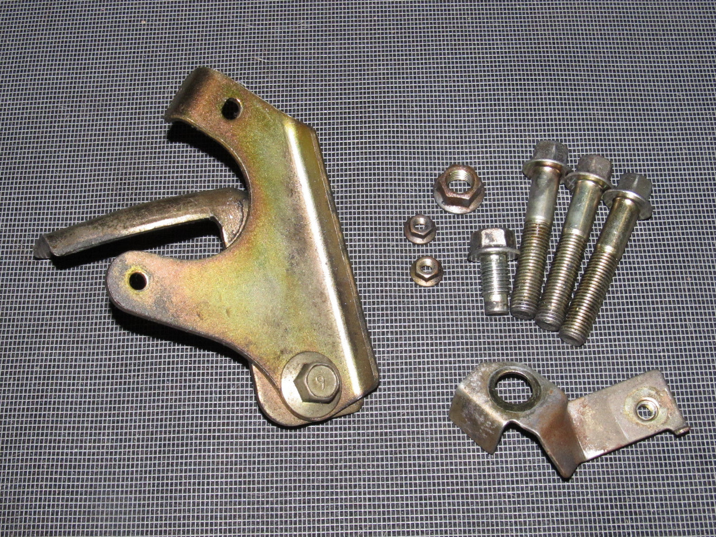 94 95 96 97 Mazda Miata OEM M/T Transmission Starter Bracket