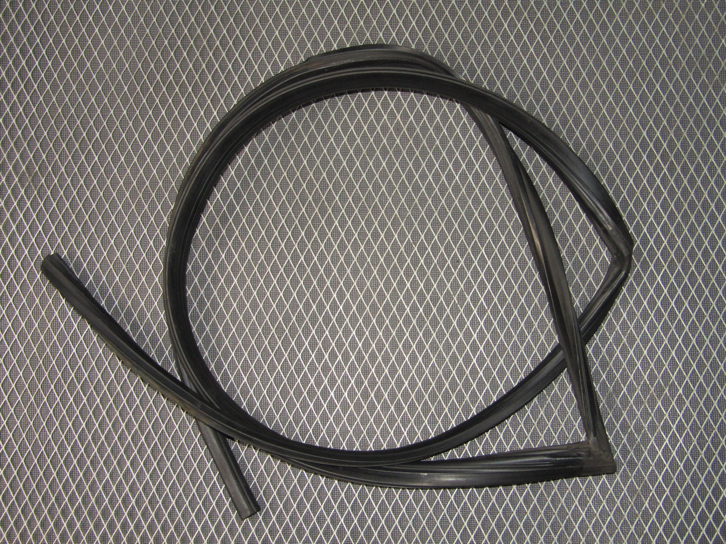 87-91 Toyota Crown Royal Saloon OEM Door Window Weather Stripping - Front Left