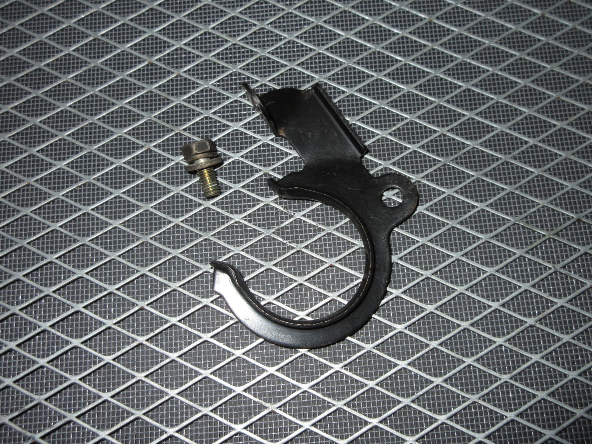 JDM 98 99 00 01 02 Honda Accord None ULEV F23A Lower Radiator Hose Holder Bracket