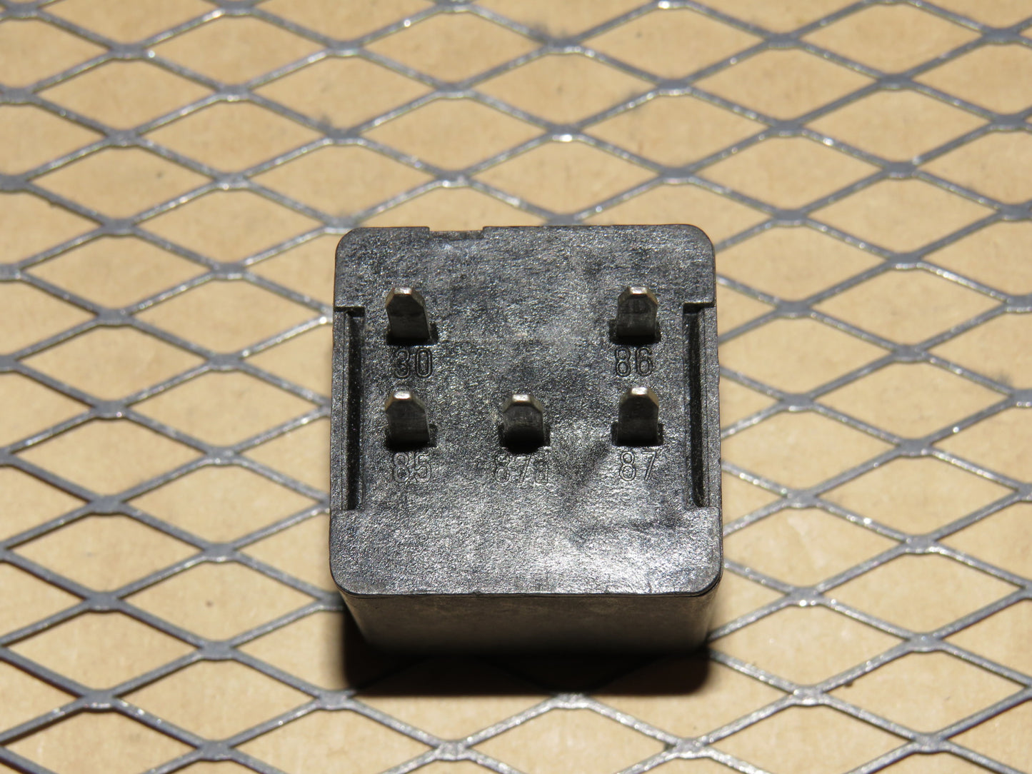 GM Relay 12077865 D00 Z7365