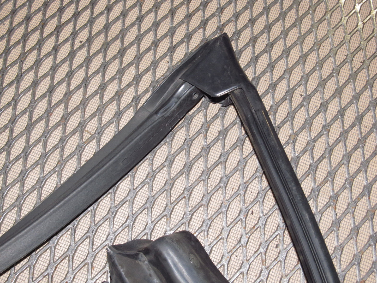 94 95 96 97 Mazda Miata OEM Door Weather Stripping Rubber Seal - Left