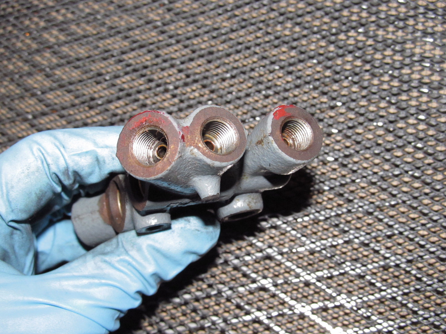 97 98 99 Mitsubishi Eclipse OEM Brake Proportional Valve - W/O ABS