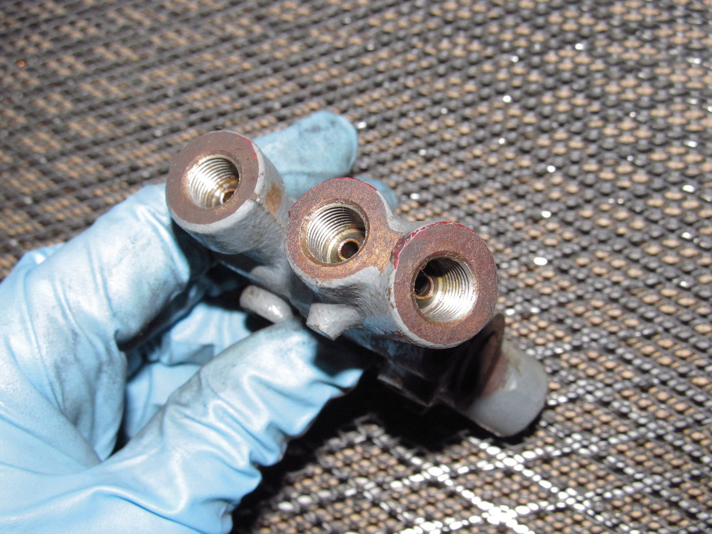 97 98 99 Mitsubishi Eclipse OEM Brake Proportional Valve - W/O ABS