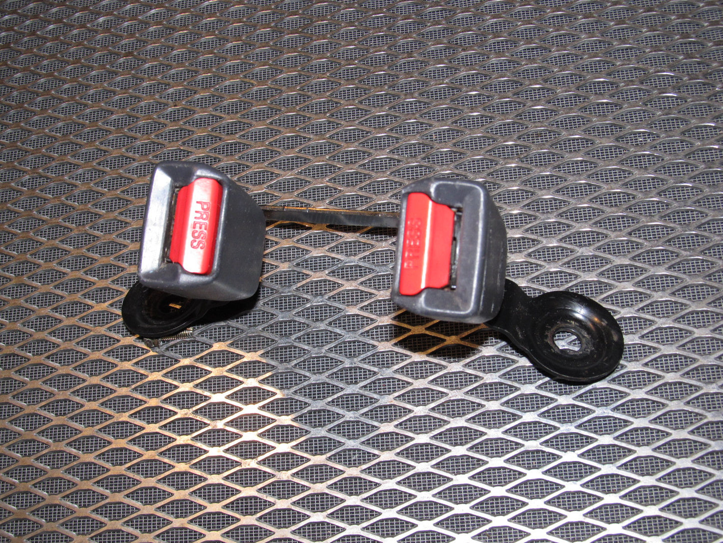 94 95 96 97 Mitsubishi 3000GT OEM Rear Seat Belt Buckle