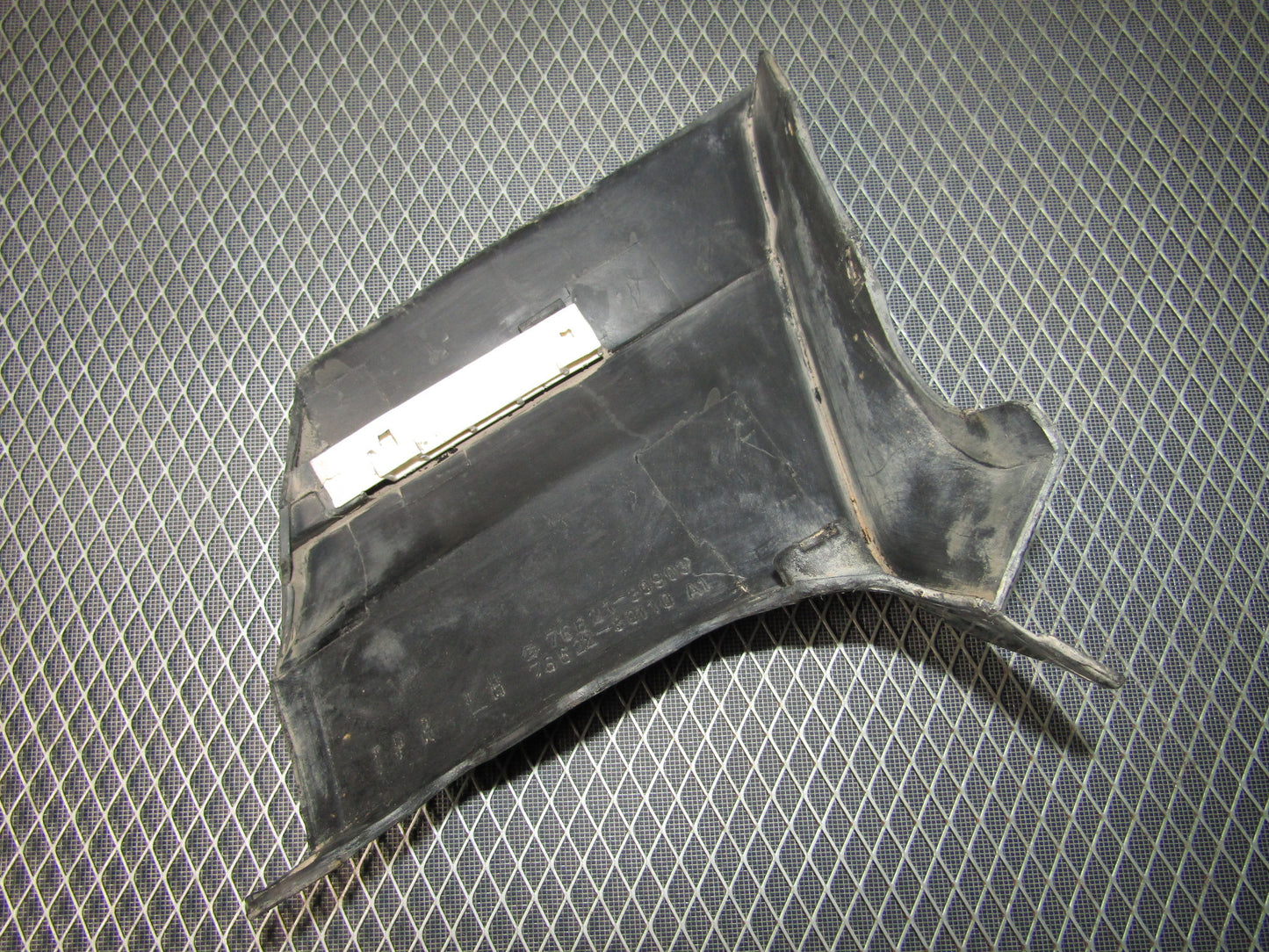 87-91 Toyota Crown Royal Saloon OEM Mud Guard - Front Left