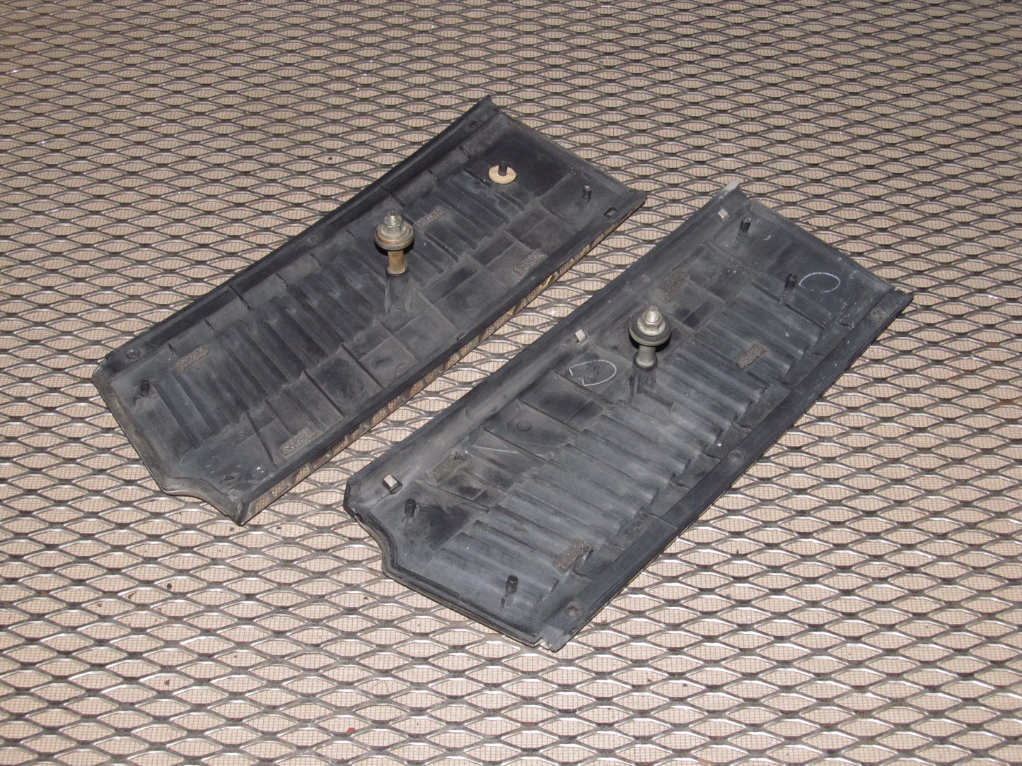 79 80 Datsun 280zx 2.8L OEM Exterior Side Vent Cover Panel 2+0