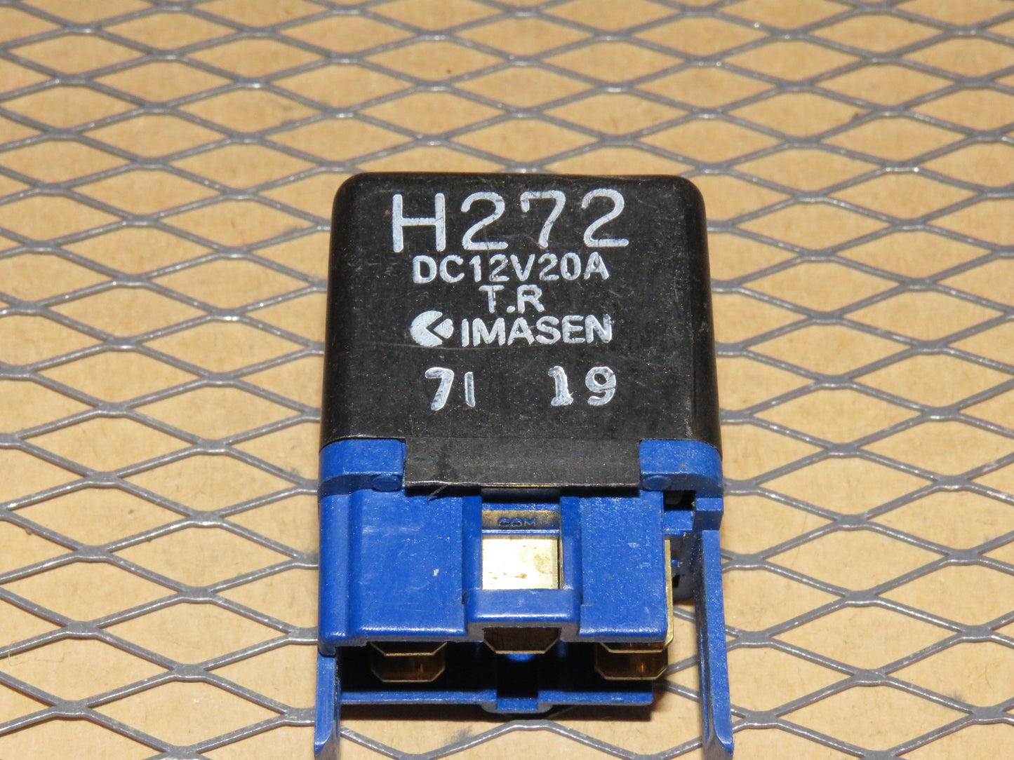 Mazda Relay H272
