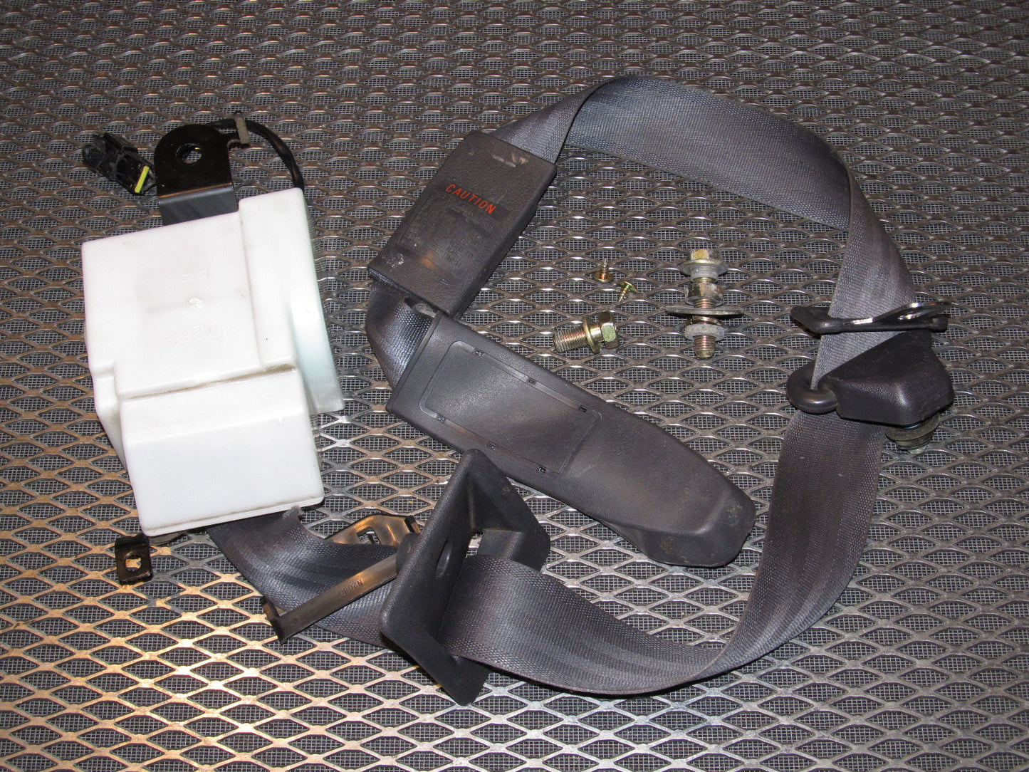 94 95 96 97 Mitsubishi 3000GT OEM Front Seat Belt - Right