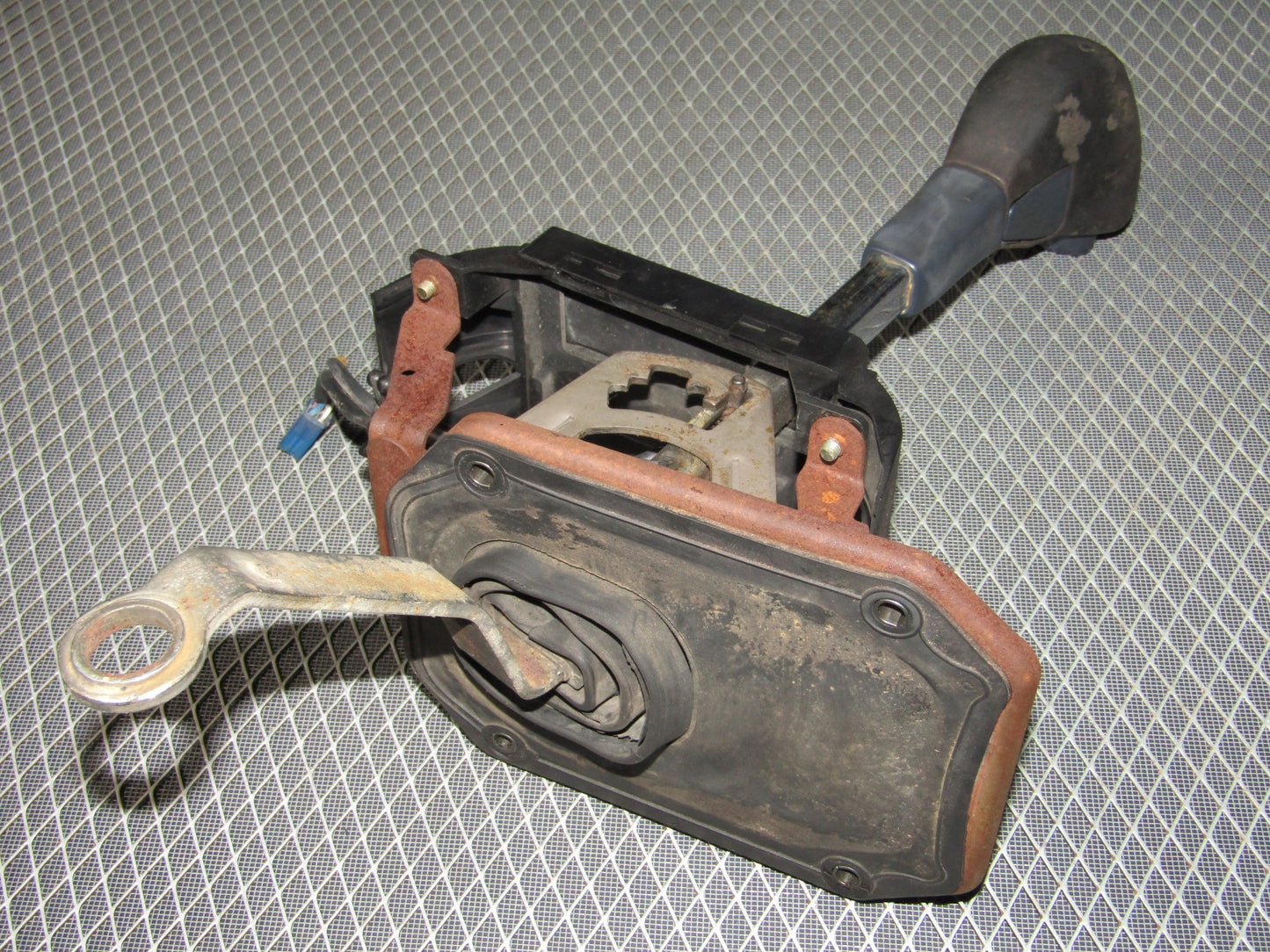 87 88 89 90 91 Toyota Crown Royal Saloon OEM A/T Shifter Assembly