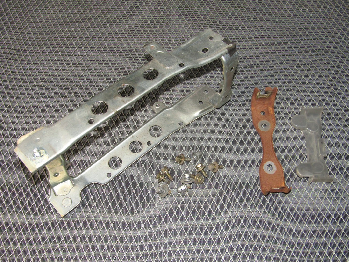 87 88 89 90 91 Toyota Crown Royal Saloon OEM Shifter Panel Mounting Bracket