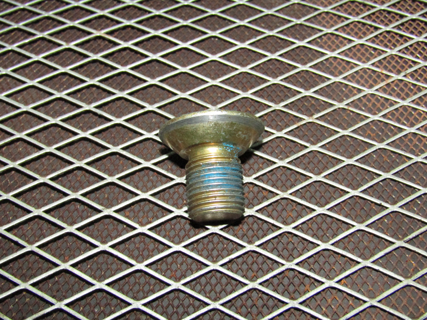 86-93 Mercedes Benz 300E OEM Steering Wheel Mounting Bolt