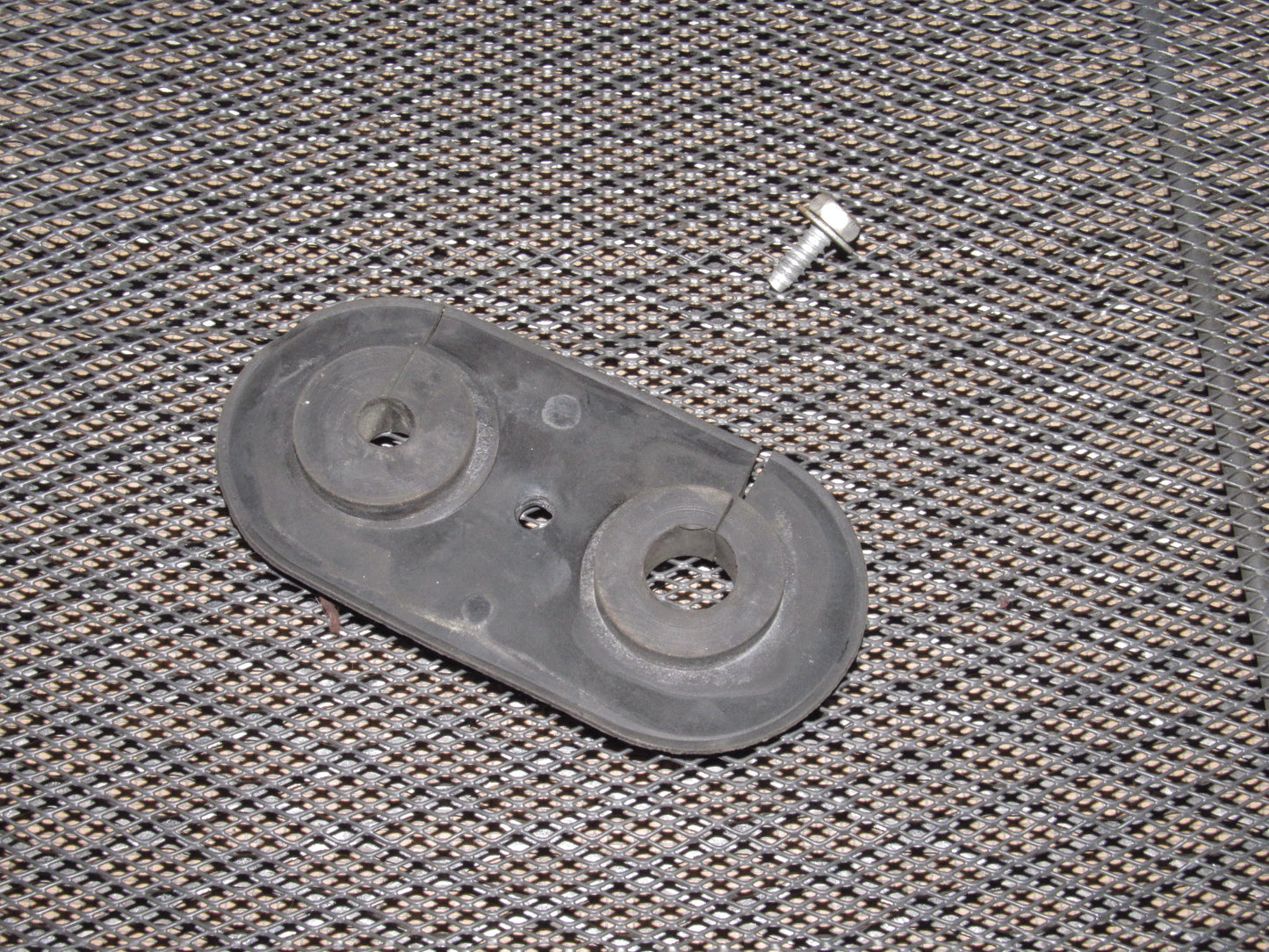 88 89 Nissan 300zx OEM A/C Condenser Firewall Grommet