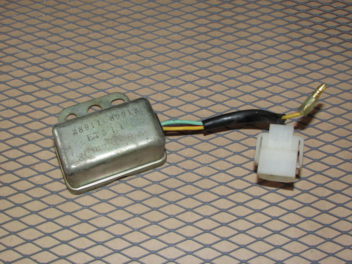 77 78 Datsun 280z OEM Seat Belt Timer Relay 28911-89913