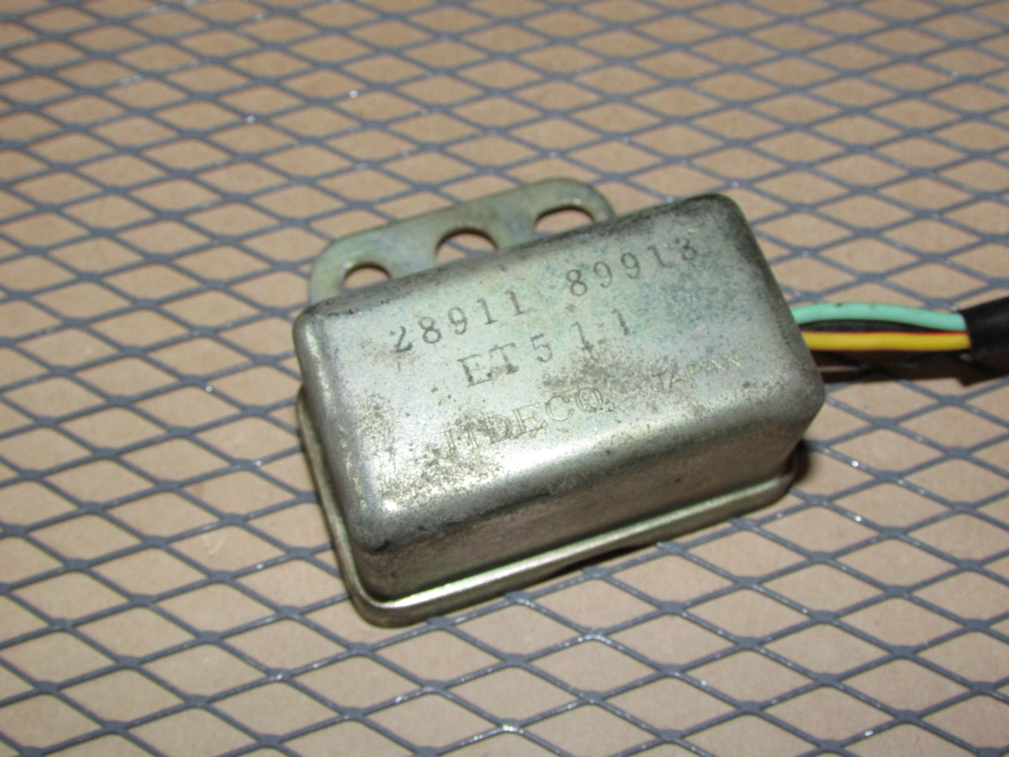 77 78 Datsun 280z OEM Seat Belt Timer Relay 28911-89913