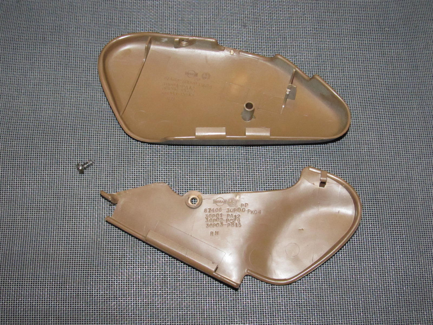90 91 92 93 94 95 96 Nissan 300zx OEM Seat Side Cover - Right