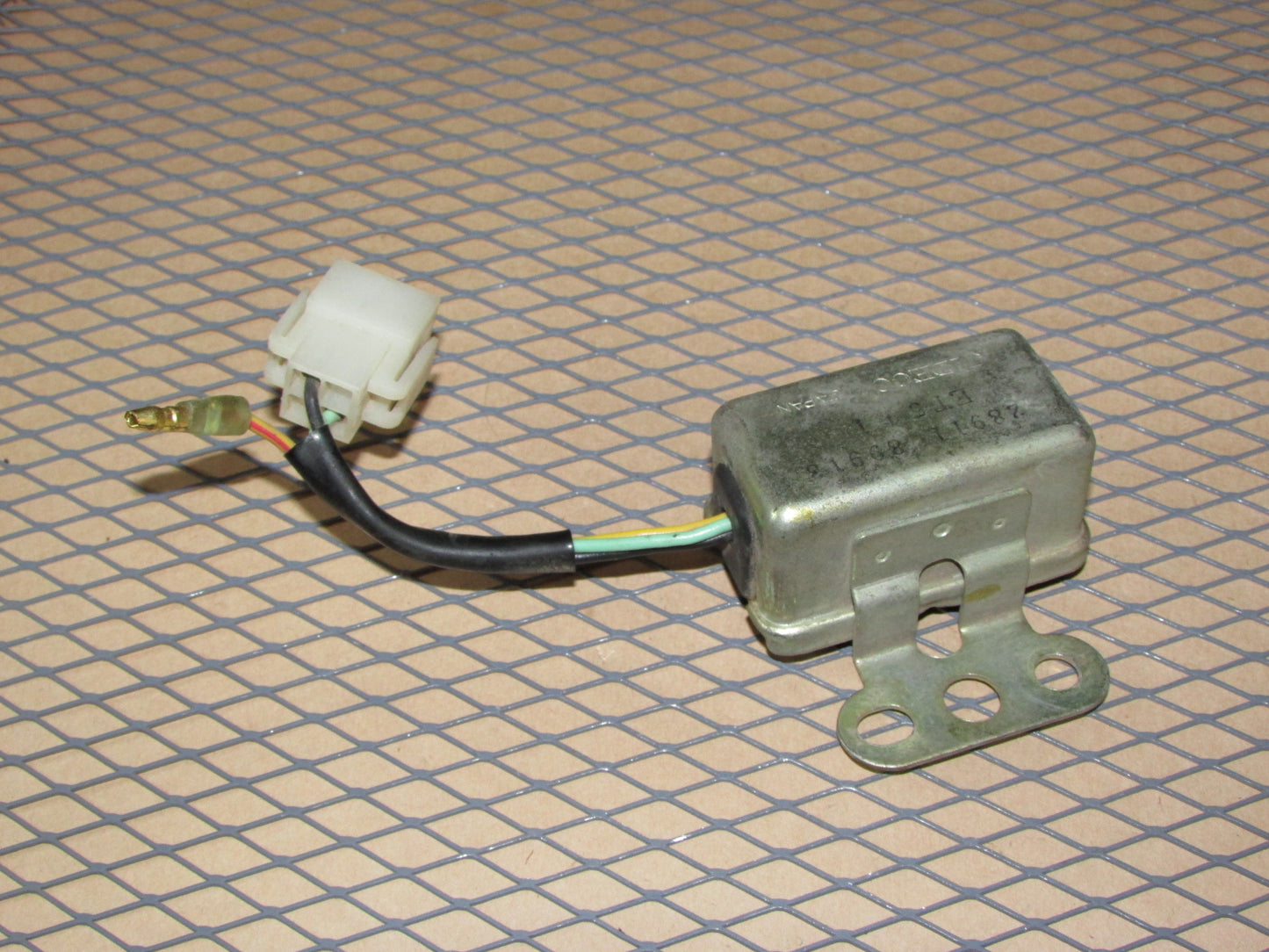 77 78 Datsun 280z OEM Seat Belt Timer Relay 28911-89913