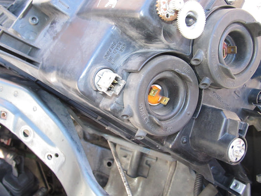 97 98 99 00 01 Honda Prelude OEM Headlight Driving Light Bulb Socket